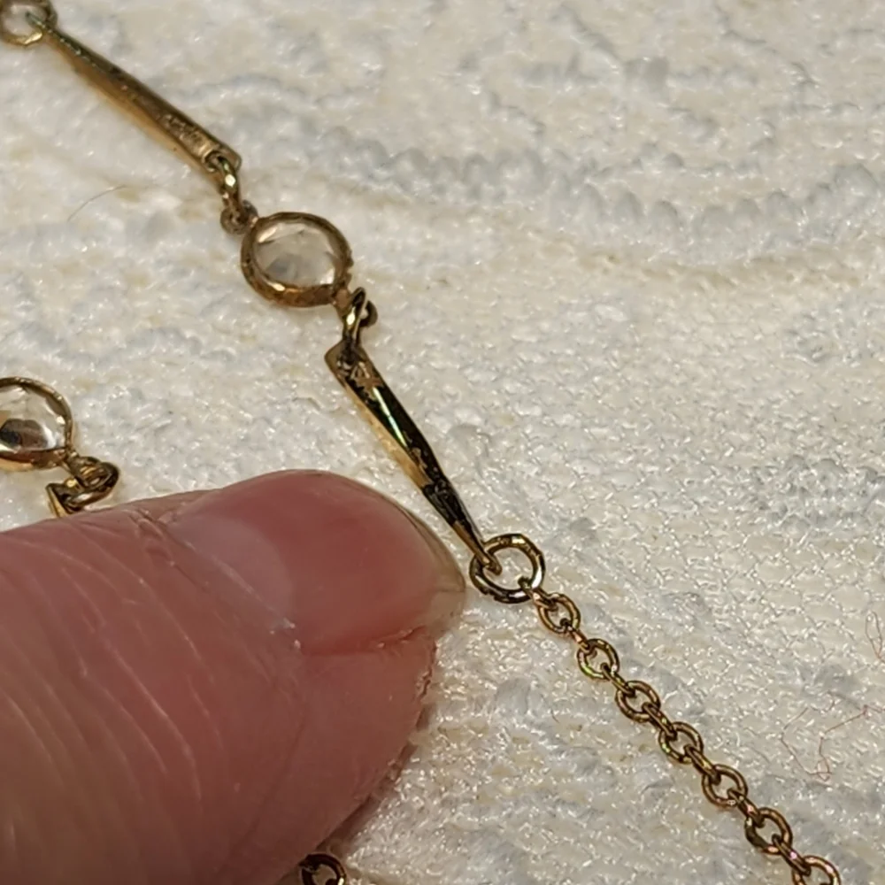 Vintage Avon Lot of 3 (2 Gold Toned Necklaces and a Bracelet)
